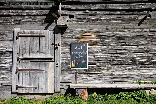 chalkboard-n-barn-01.jpg