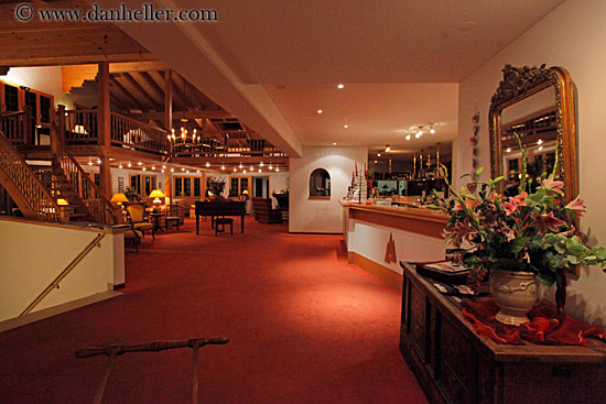 hotel-foyer-02.jpg