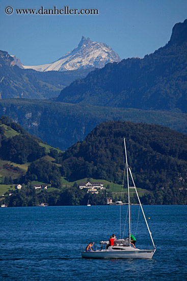 boats-n-mtns-04.jpg