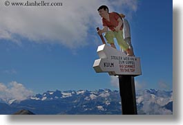 images/Europe/Switzerland/Lucerne/MtRigi/hiker-directional-signs-01.jpg