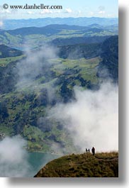 images/Europe/Switzerland/Lucerne/MtRigi/hiking-uphill-in-fog-03.jpg