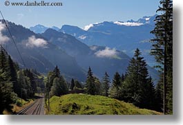 images/Europe/Switzerland/Lucerne/MtRigi/railroad-tracks-n-mtns-02.jpg