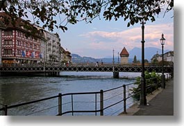 images/Europe/Switzerland/Lucerne/Town/river-bridge-n-tower-13.jpg