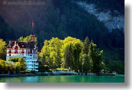 images/Europe/Switzerland/Lucerne/Weggis/house-on-lake.jpg