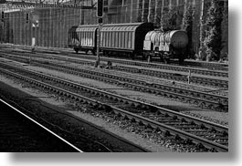 images/Europe/Switzerland/Misc/train-tracks-bw.jpg