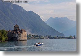 images/Europe/Switzerland/Montreaux/ChateauDeChillon/chateau-de-chillon-n-lake-geneva-03.jpg