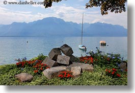 images/Europe/Switzerland/Montreaux/Flowers/flowers-n-boats-03.jpg