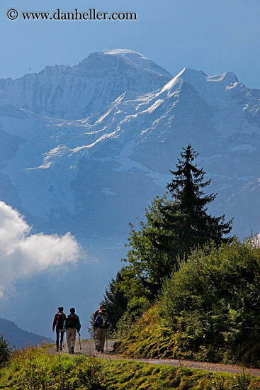 hiking-couple-sil.jpg