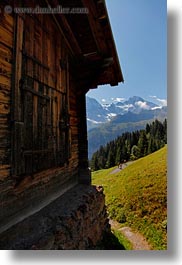 images/Europe/Switzerland/Murren/Scenics/barn-n-mtn-03.jpg
