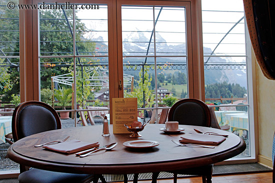 dining-table-n-window-04.jpg