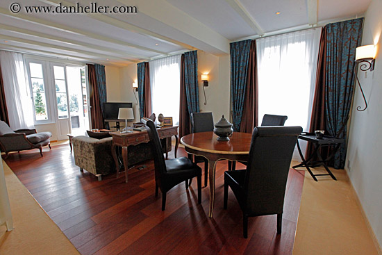 hotel-suite-04.jpg