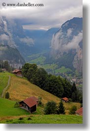 images/Europe/Switzerland/Wengen/foggy-valley-04.jpg
