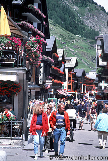 zermatt-town.jpg