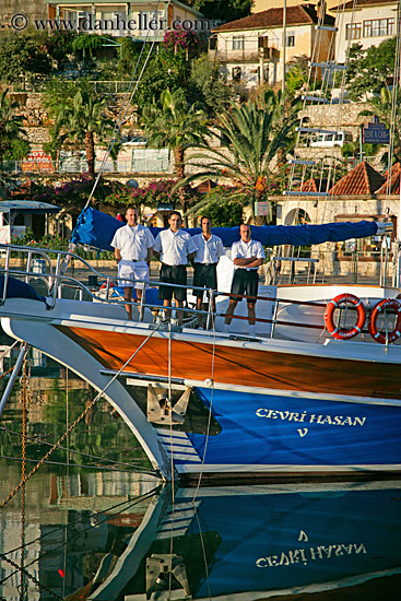 cevri_hasan_v-crew-3.jpg