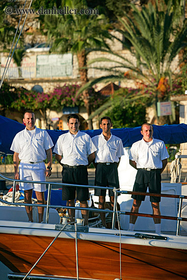 cevri_hasan_v-crew-7.jpg