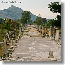 images/Europe/Turkey/Ephesus/harbor-street-1.jpg