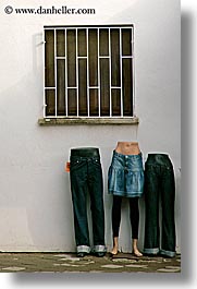 images/Europe/Turkey/Fethiye/mannequins-n-window.jpg