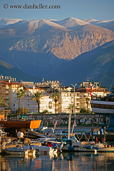 boats-harbor-n-snow-cap-mtns-3.jpg