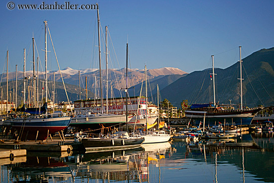 boats-harbor-n-snow-cap-mtns-5.jpg