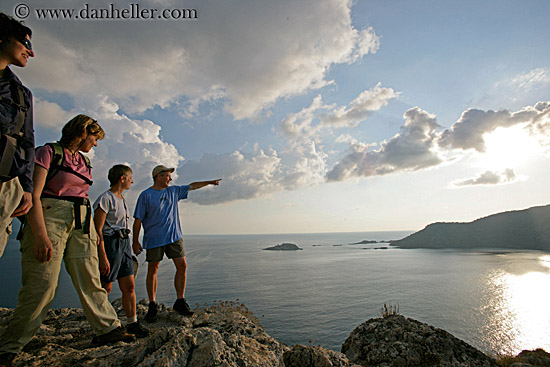 people-overlooking-ocean-2.jpg