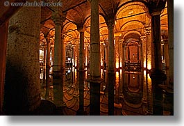 images/Europe/Turkey/Istanbul/BasilicaCistern/arches-n-pillars-7.jpg