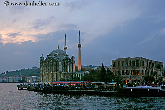 buyukmecidiye-mosque-5.jpg