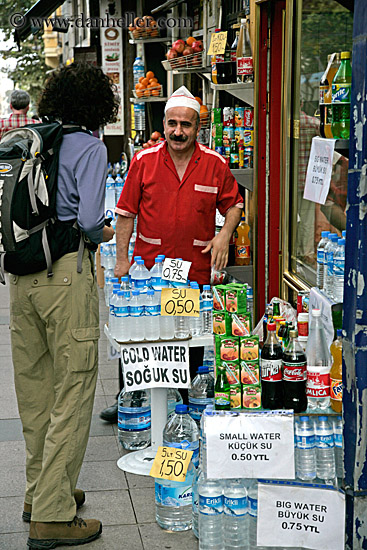 vendor-n-tourist.jpg