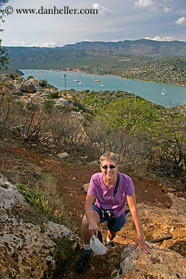 woman-hiking-scenic-1.jpg