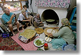 images/Europe/Turkey/Kalkan/making-turkish-crepes-3.jpg