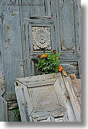 images/Europe/Turkey/KayaKoy/old-wood-door-n-flowers.jpg
