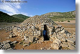 images/Europe/Turkey/Lydea/roman-cistern-5.jpg