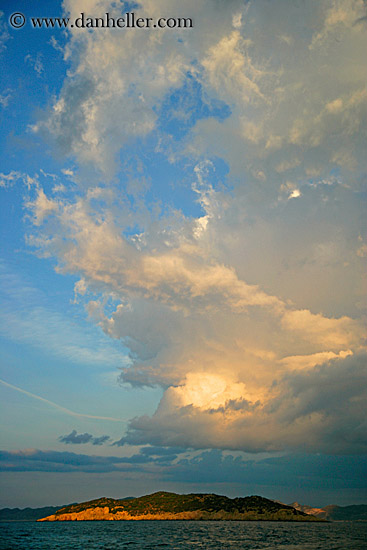 ocean-land-n-clouds-3.jpg