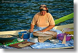 images/Europe/Turkey/People/woman-making-crepes-on-boat-1.jpg
