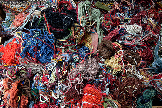 scrap-rug-threads-2.jpg