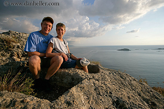 rose-n-drew-on-scenic-overlook-1.jpg