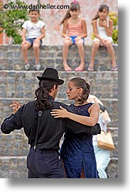 images/LatinAmerica/Argentina/BuenosAires/LaBoca/People/TangoDancers/tango-dancers-1e.jpg
