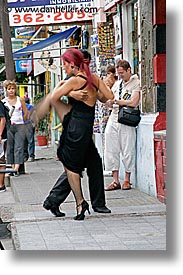 images/LatinAmerica/Argentina/BuenosAires/LaBoca/People/TangoDancers/tango-dancers-3a.jpg