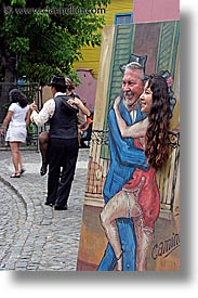 images/LatinAmerica/Argentina/BuenosAires/LaBoca/People/TangoDancers/tourist-tango-10.jpg