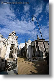images/LatinAmerica/Argentina/BuenosAires/RecoletaCemetery/tall-lamppost.jpg