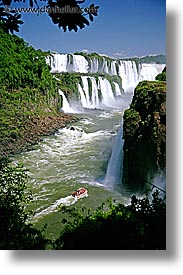 images/LatinAmerica/Argentina/Iguazu/Boats/boat-ride-14b.jpg
