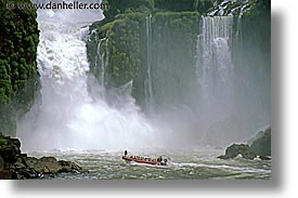 images/LatinAmerica/Argentina/Iguazu/Boats/boat-ride-8.jpg
