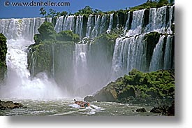 images/LatinAmerica/Argentina/Iguazu/Boats/boat-ride-9.jpg