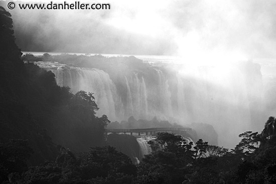 iguazu-bw-1.jpg