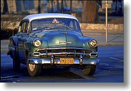 images/LatinAmerica/Cuba/Cars/cars-m.jpg