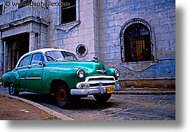 images/LatinAmerica/Cuba/Cars/green-2.jpg