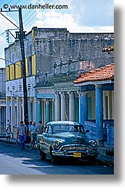 images/LatinAmerica/Cuba/Cars/green-4.jpg