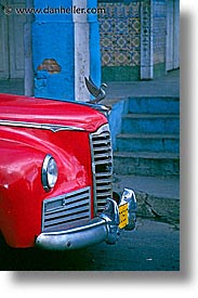images/LatinAmerica/Cuba/Cars/red-grille-2.jpg