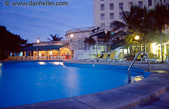 hotel-nacionale-pool.jpg