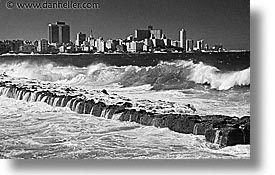images/LatinAmerica/Cuba/Malecon/city-waves.jpg