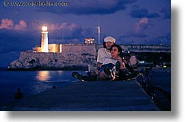 images/LatinAmerica/Cuba/Malecon/lighthouse-lovers.jpg